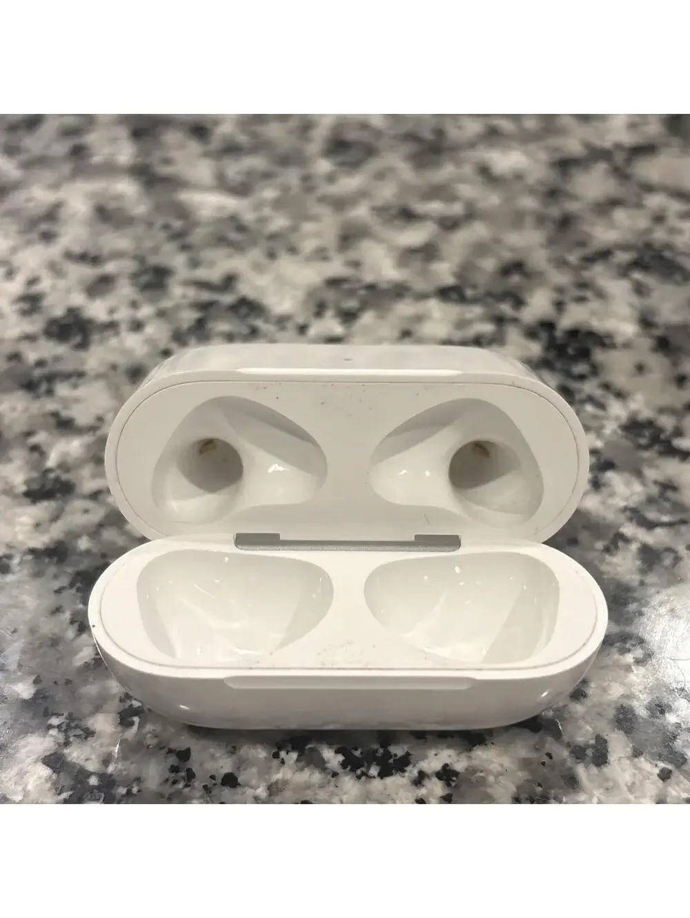 Genuine Apple AirPods 3rd Gen Charging Case ONLY A2897 OEM Tested & Working